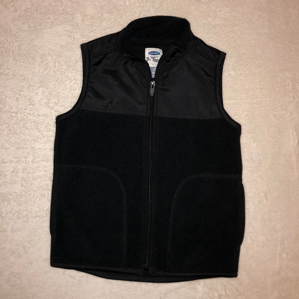 Old Navy boys fleece vest!